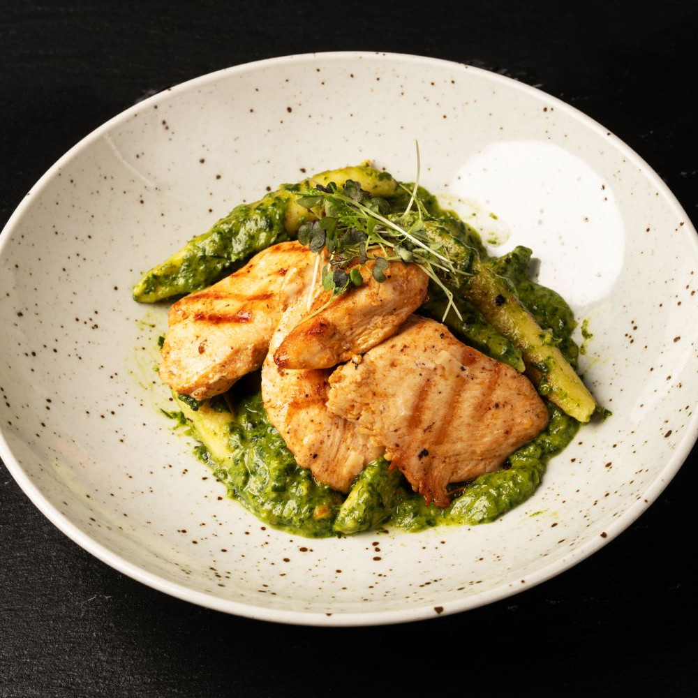 Domácí bramborové noky se špenátem a kuřecím masem